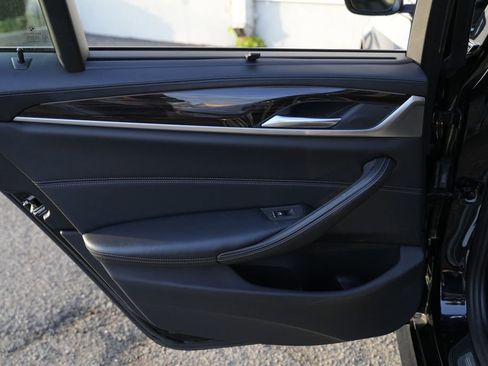 Used 2019 BMW 540i xDrive w/ M Sport Package AWD/4WD image 27