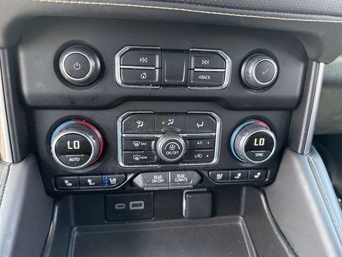 Used 2024 Chevrolet Tahoe Premier RWD image 18