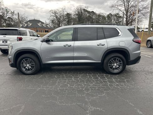 Used 2025 GMC Acadia Elevation image 5