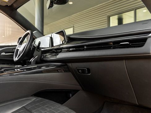 Used 2024 Cadillac Escalade V w/ LPO, ONYX Package AWD/4WD image 45
