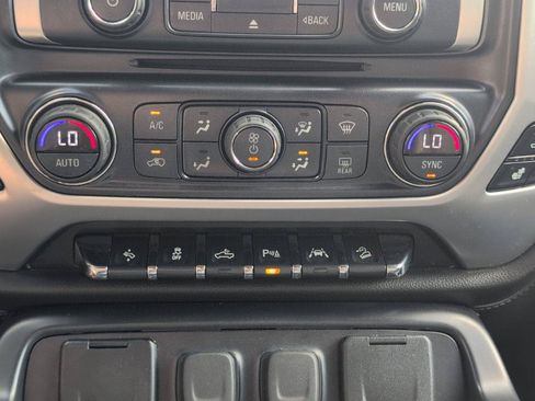 Used 2018 GMC Sierra 1500 SLT AWD/4WD image 23