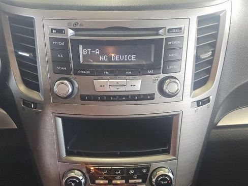 Used 2013 Subaru Outback 2.5i AWD/4WD image 9