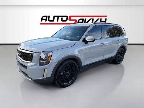 Used 2021 Kia Telluride SX w/ SX Prestige Package image 3