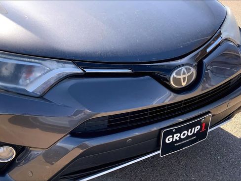 Used 2018 Toyota RAV4 XLE image 30