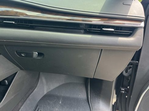 Used 2022 Cadillac Escalade Sport Platinum w/ LPO, ONYX Package AWD/4WD image 26