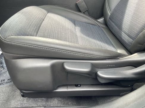 Used 2026 Buick Envista Preferred FWD image 12