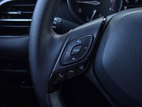 Certified 2020 Toyota C-HR LE FWD image 19