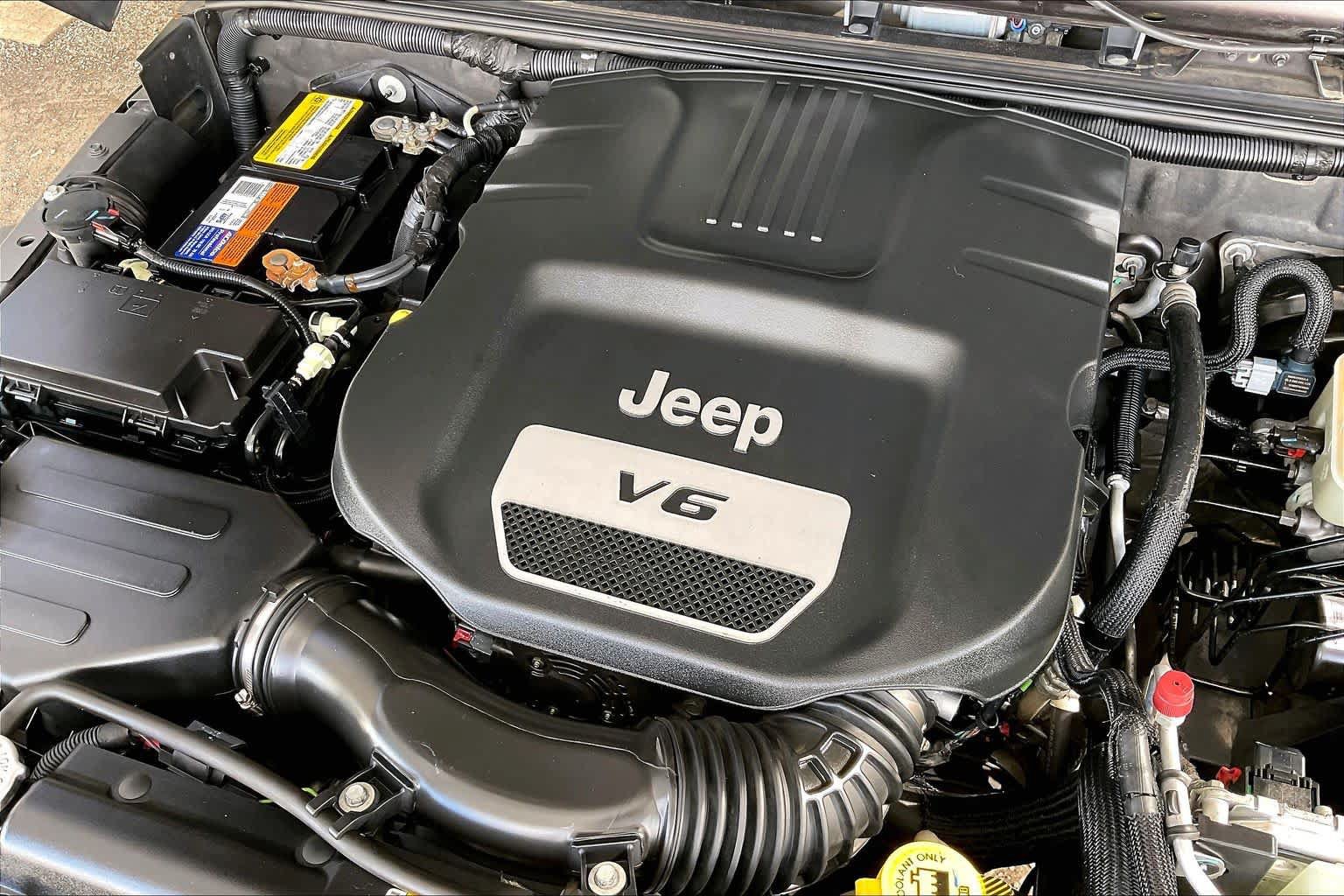 Used 2014 Jeep Wrangler Sport AWD/4WD image 33