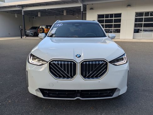 Used 2025 BMW X3 xDrive30i w/ Convenience Package image 11