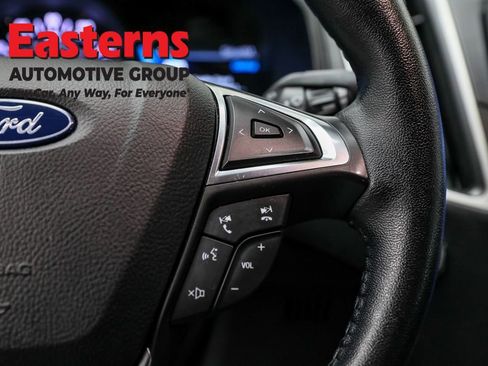 Used 2023 Ford Edge SEL image 16