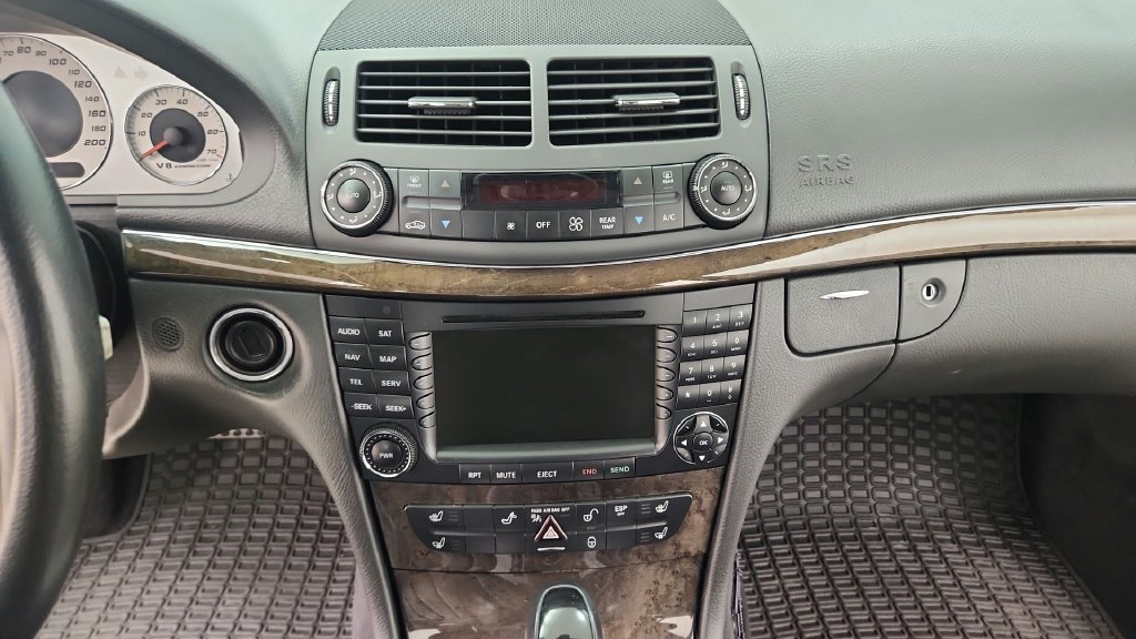 Used 2005 Mercedes-Benz E 55 AMG Sedan image 46