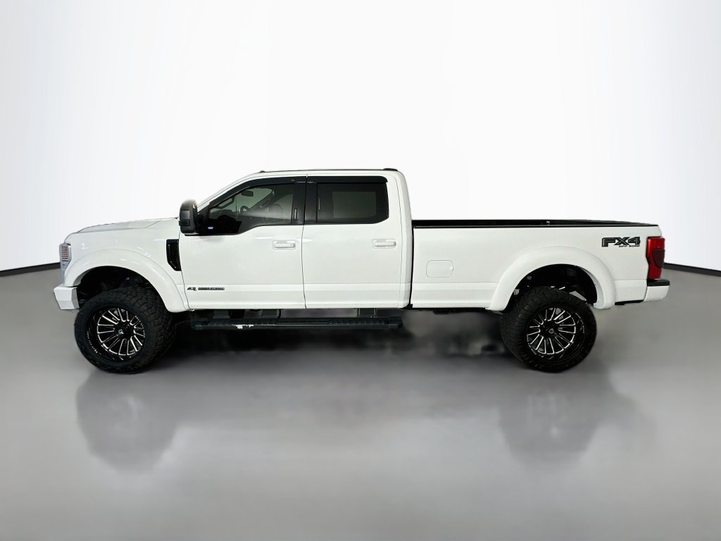 Used 2022 Ford F250 Lariat w/ Black Appearance Package AWD/4WD image 4