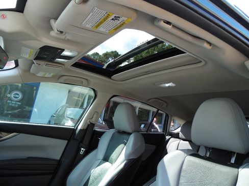 Used 2019 Subaru Crosstrek 2.0i Limited w/ Moonroof Package w/Navigation AWD/4WD image 7