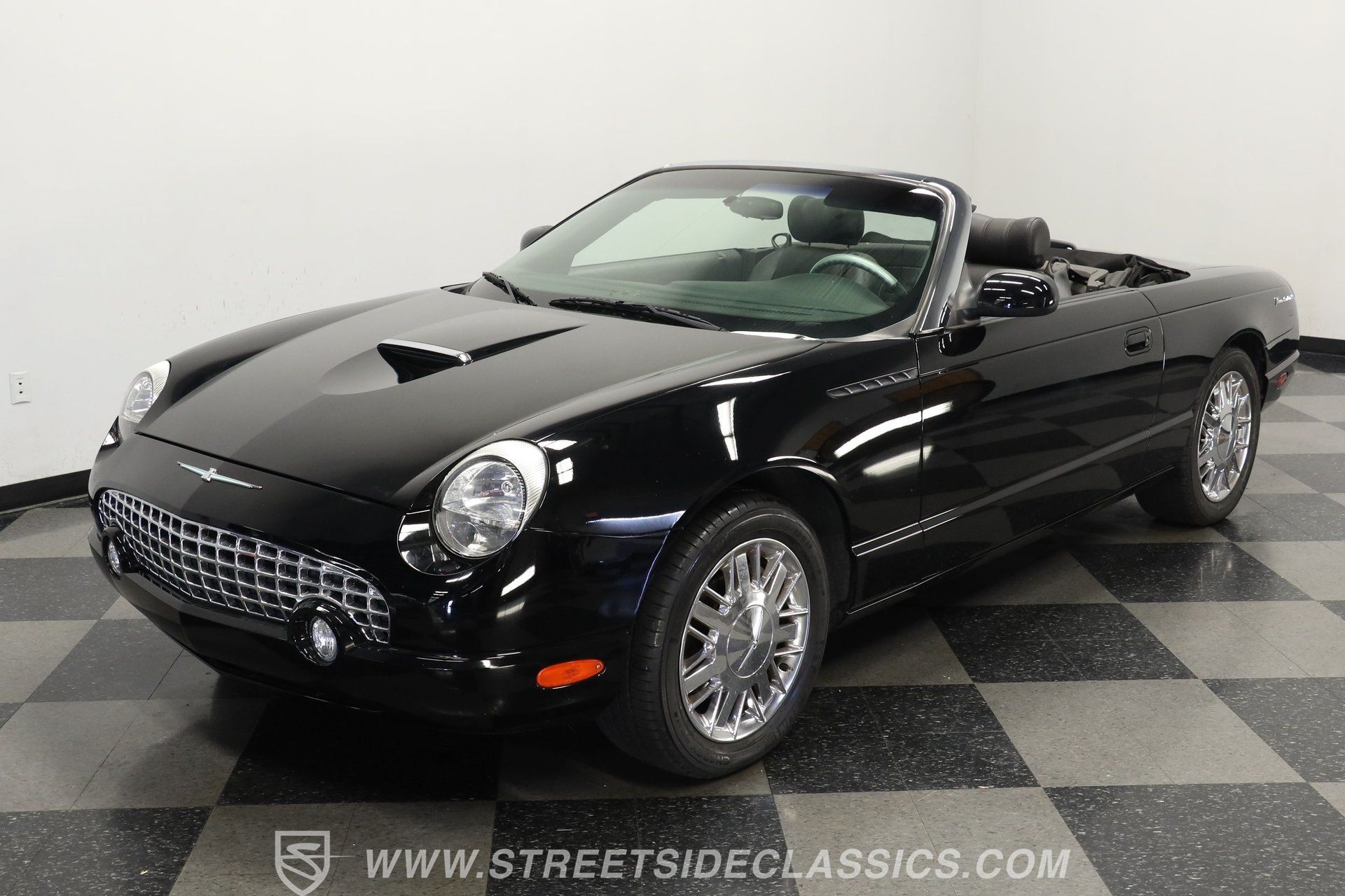 Used 2002 Ford Thunderbird Neiman Marcus RWD image 18