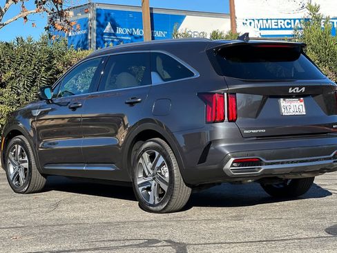 Used 2023 Kia Sorento SX Prestige image 7
