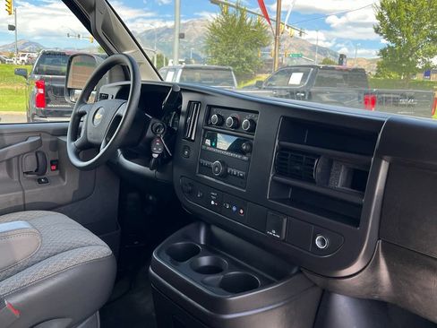 Used 2025 Chevrolet Express 3500 LS RWD image 18