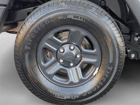 Used 2016 Jeep Wrangler Unlimited Sport w/ Connectivity Group image 24