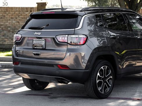 Used 2022 Jeep Compass Limited image 16