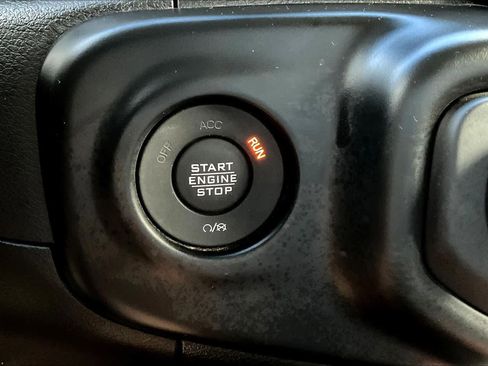 Used 2021 Jeep Wrangler Sport image 34