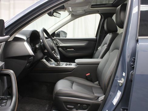 Used 2025 MAZDA CX-70 Plug-In Hybrid w/ Premium Pkg image 9