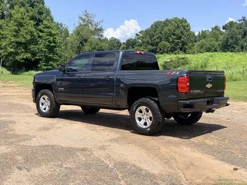Used 2018 Chevrolet Silverado 1500 LT w/ Texas Edition AWD/4WD image 3