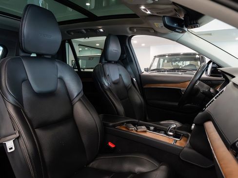Used 2019 Volvo XC90 T8 Inscription w/ Advanced Package image 11