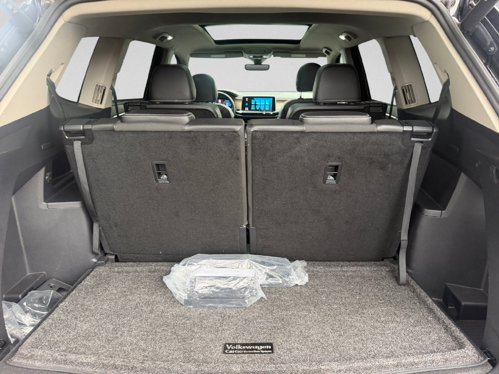 Used 2024 Volkswagen Atlas SE w/ Panoramic Sunroof Package FWD image 28