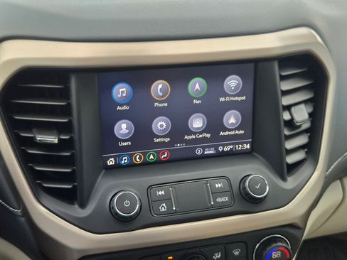 Used 2020 GMC Acadia Denali image 18