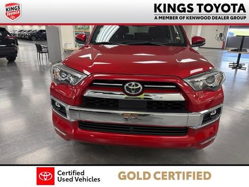 Used 2022 Toyota 4Runner Limited AWD/4WD image 3