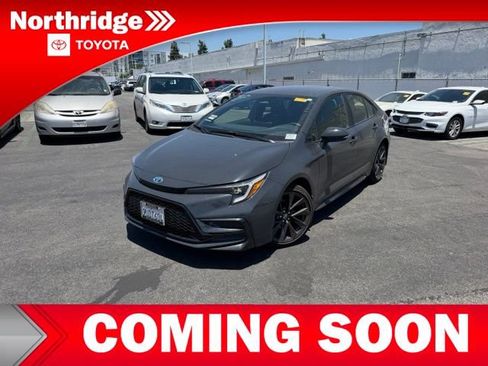 Used 2025 Toyota Corolla SE FWD image 1