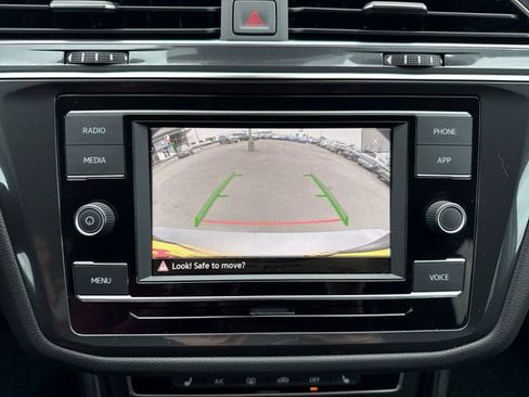 Used 2023 Volkswagen Tiguan S image 31