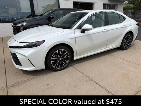 Certified 2025 Toyota Camry XLE AWD/4WD image 3