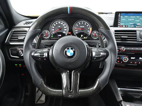 Used 2018 BMW M3 RWD image 32
