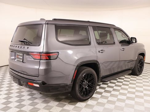 Used 2023 Jeep Wagoneer Series II AWD/4WD image 23