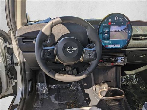 Certified 2025 MINI Cooper 2-Door Hardtop FWD image 16