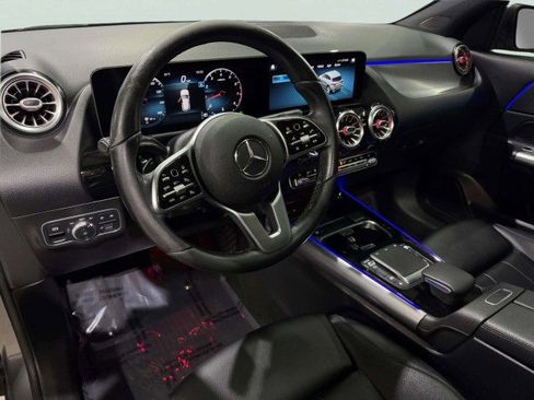 Used 2021 Mercedes-Benz GLA 250 4MATIC w/ Premium Package image 27