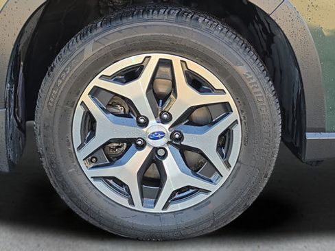 Used 2023 Subaru Forester Premium AWD/4WD image 17