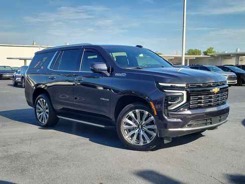 Used 2025 Chevrolet Tahoe High Country RWD image 32