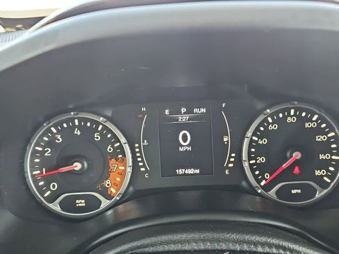 Used 2015 Jeep Renegade Latitude w/ Popular Equipment Group image 18