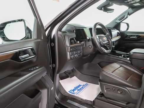 Used 2025 Chevrolet Tahoe High Country w/ Sun And Tow Package image 3