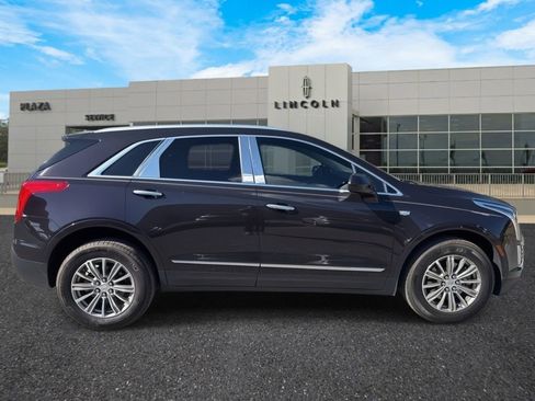 Used 2018 Cadillac XT5 Luxury w/ Driver Awareness Package image 2