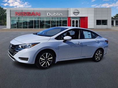 New 2025 Nissan Versa SV w/ Trunk Package