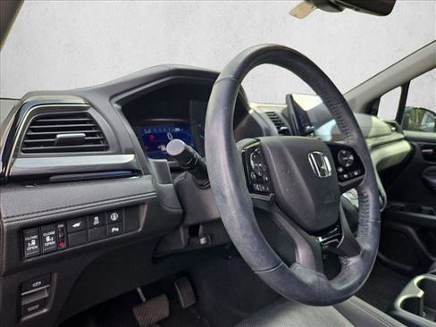 Used 2023 Honda Odyssey Elite image 6