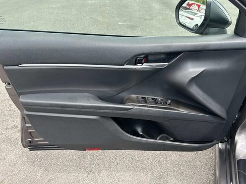 Used 2023 Toyota Camry SE FWD image 22