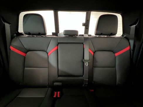 New 2025 Chevrolet Colorado Z71 w/ Technology Package image 25