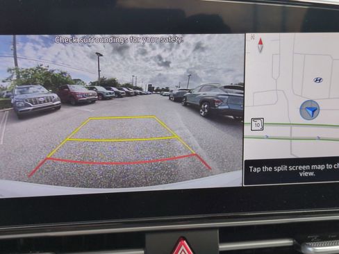 New 2025 Hyundai Elantra SEL FWD image 18