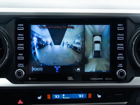 Used 2023 Toyota Tacoma Limited image 13