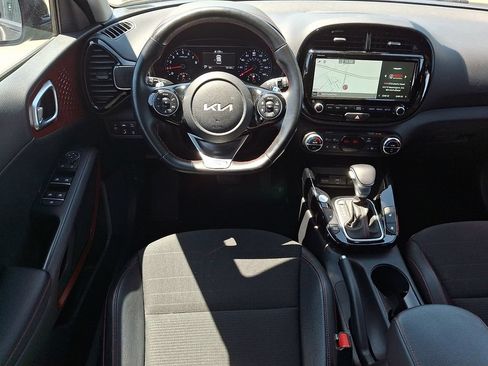 Used 2022 Kia Soul Turbo FWD image 11
