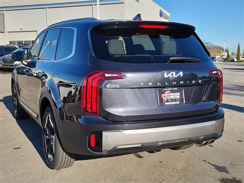 New 2025 Kia Telluride S image 4