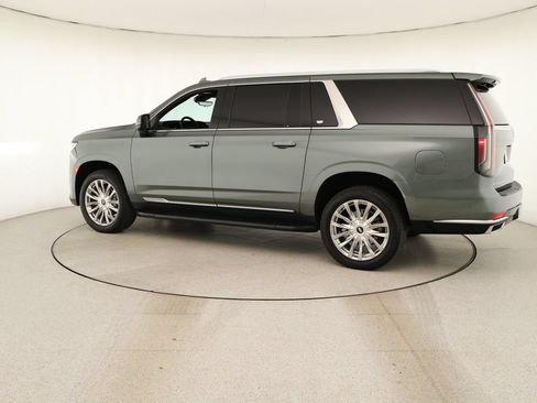 Used 2023 Cadillac Escalade ESV Premium Luxury AWD/4WD image 3